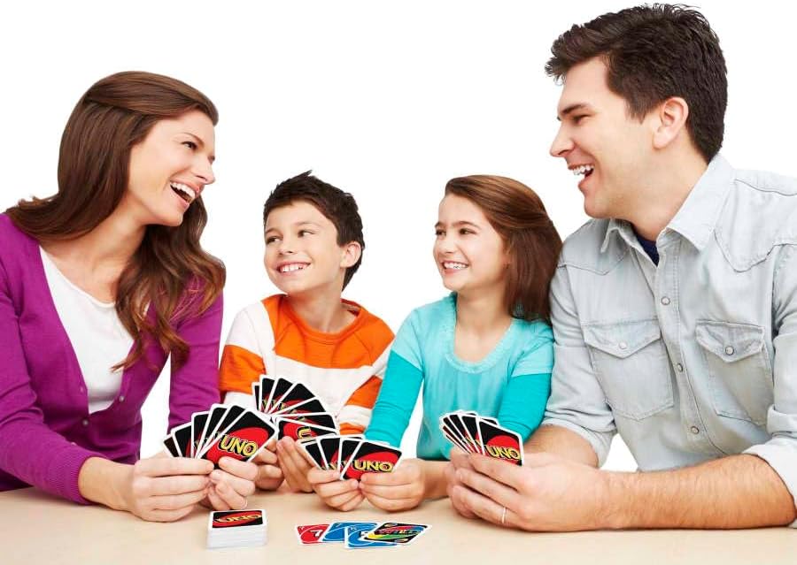Mattel Games UNO: Classic Card Game