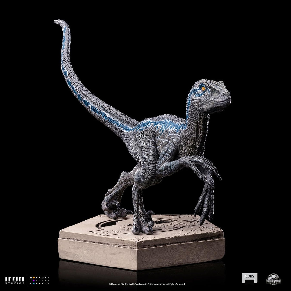 Jurassic World Icons Velociraptor Blue Statue, 9cm