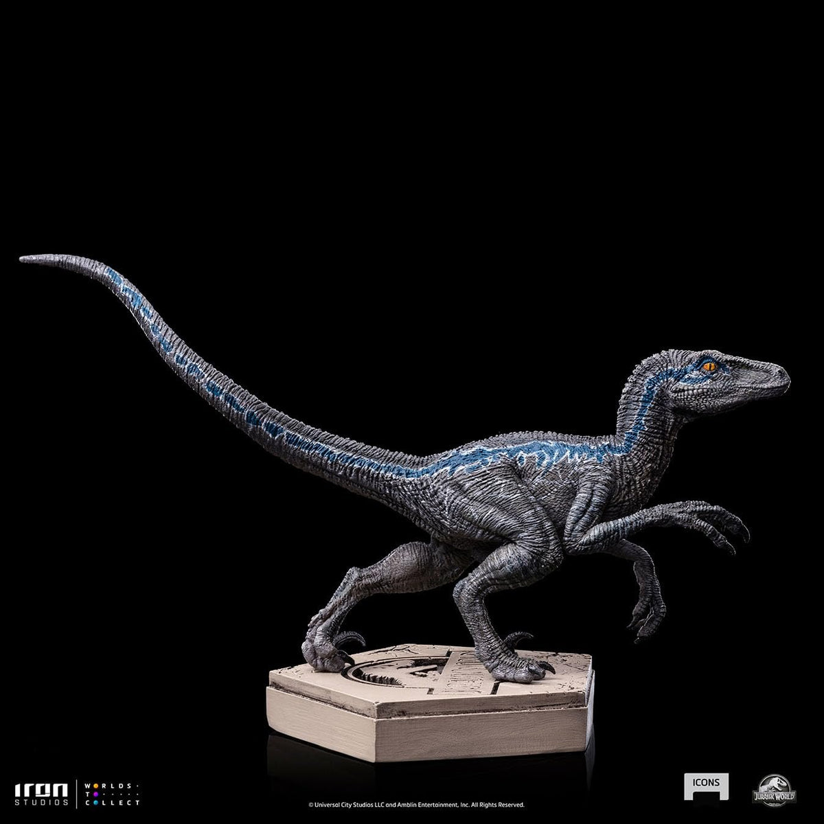 Jurassic World Icons Velociraptor Blue Statue, 9cm