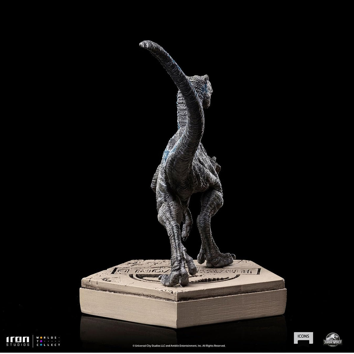 Jurassic World Icons Velociraptor Blue Statue, 9cm