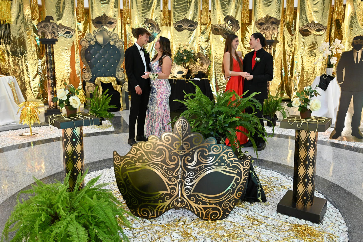 Beistle 3&#39; x 4&#39; 4.5&quot; Stand-Up Venetian Mask Photo Prop for Mardi Gras Prom, Masquerade Ball Decorations, Photography Backdrop