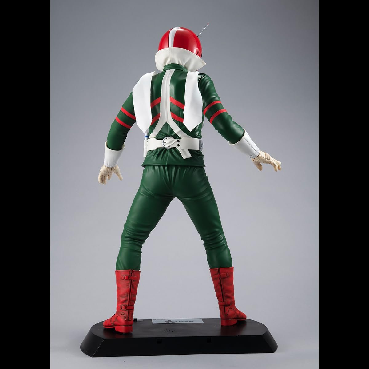 Megahouse - Kamen Rider - Masked Rider V3, Ultimate Article Collectible Figure