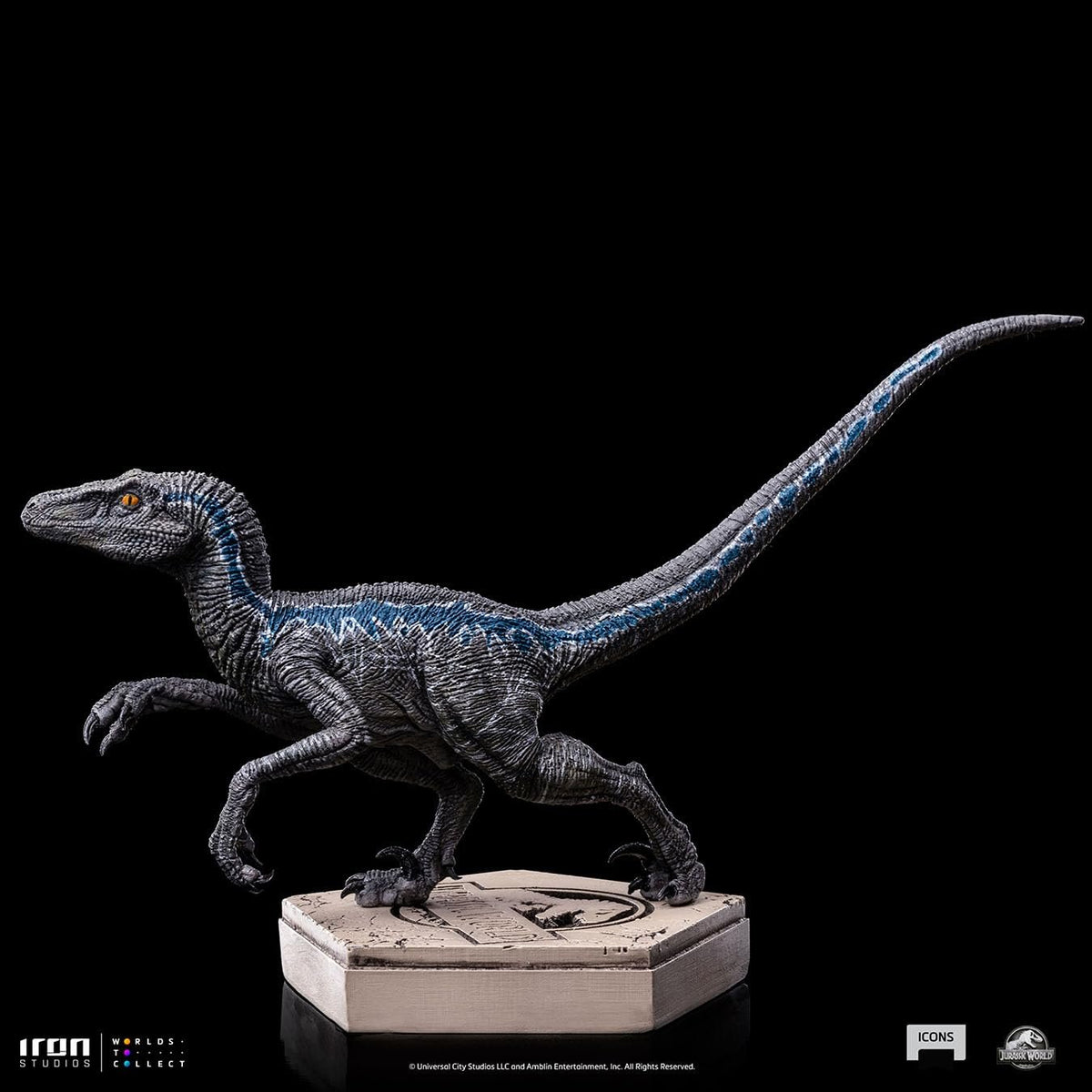 Jurassic World Icons Velociraptor Blue Statue, 9cm